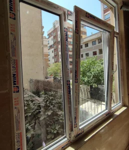 پنجره دوجداره وین تک